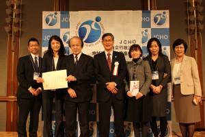 大阪病院看護ケア推進会議CN/CNS会受賞写真